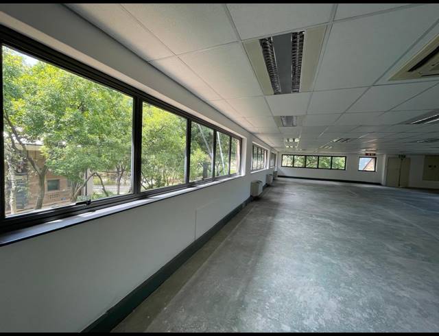 484M² OFFICE TO LET IN RANDJESPARK